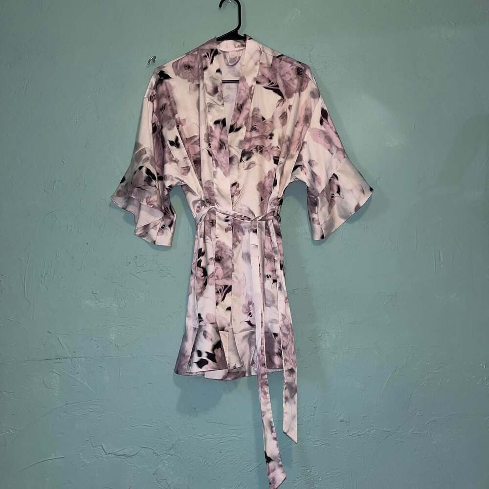 Victoria's Secret Here Comes The Bride Floral Flutter Sleeve Robe